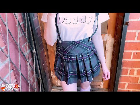 ❤️ L'escola es xucla la polla profundament i la folla en lloc de les classes. ️ Vídeo de sexe al ca.rionews.top ❌❤