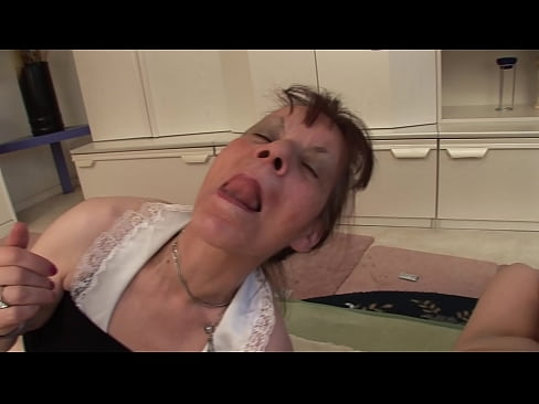 ❤️ Dues àvies i un avi fan un trio ️ Vídeo de sexe al ca.rionews.top ❌❤